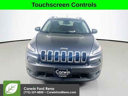 Used 2016 Jeep Cherokee Latitude w/ Comfort/Convenience Group AWD/4WD image 2