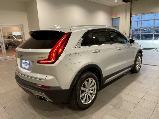 Used 2019 Cadillac XT4 Premium Luxury w/ Enhanced Visibility Package AWD/4WD image 6
