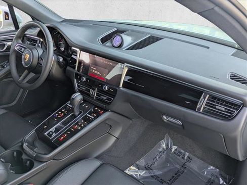 Certified 2025 Porsche Macan image 26