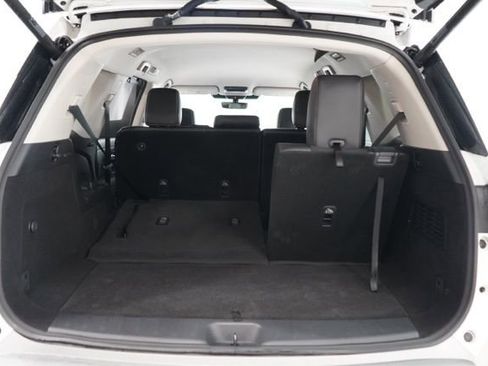 Used 2024 Nissan Pathfinder SL image 34