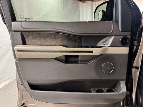 Used 2018 Ford Expedition Max Limited w/ Equipment Group 302A AWD/4WD image 15