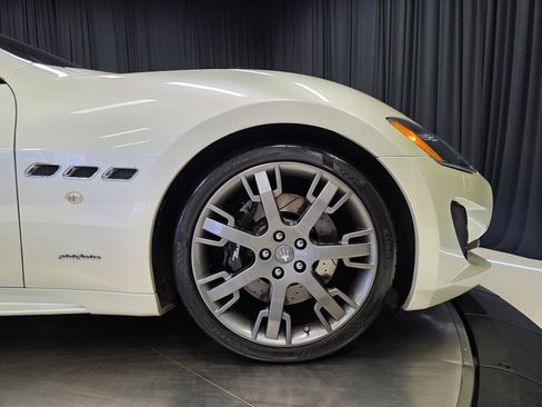 Used 2013 Maserati GranTurismo Sport image 40