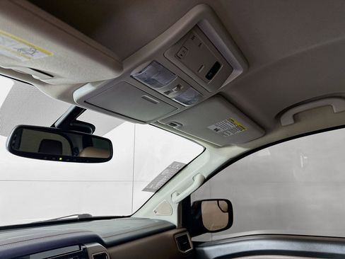 Used 2018 Nissan Titan Platinum Reserve w/ Platinum Utility Package image 18