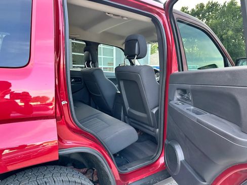 Used 2012 Jeep Liberty Sport w/ Popular Equipment Group AWD/4WD image 17