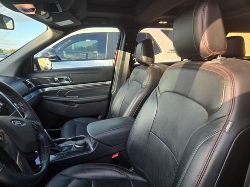 Used 2019 Ford Explorer Sport w/ Equipment Group 401A AWD/4WD image 5