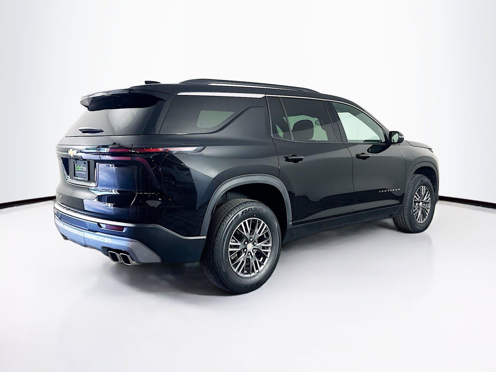 Used 2025 Chevrolet Traverse LT AWD/4WD image 9