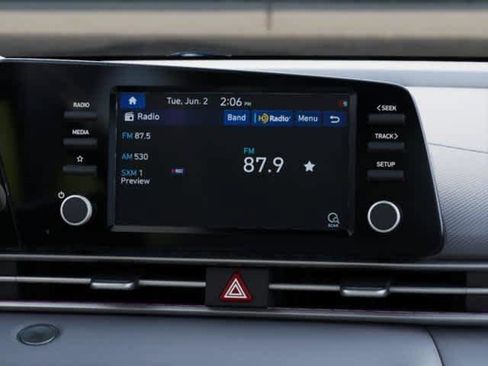 Used 2025 Hyundai Elantra Sport image 11