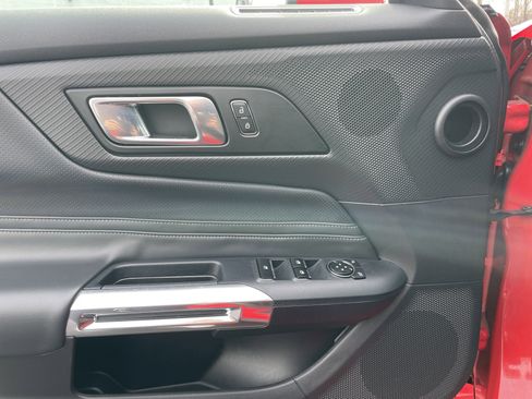 Used 2025 Ford Mustang Premium RWD image 19
