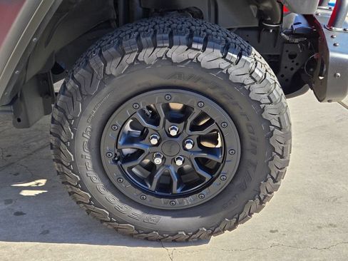 Used 2023 Jeep Wrangler Unlimited Rubicon 4xe AWD/4WD image 8