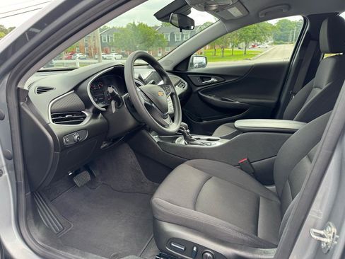 Used 2024 Chevrolet Malibu LT FWD image 16