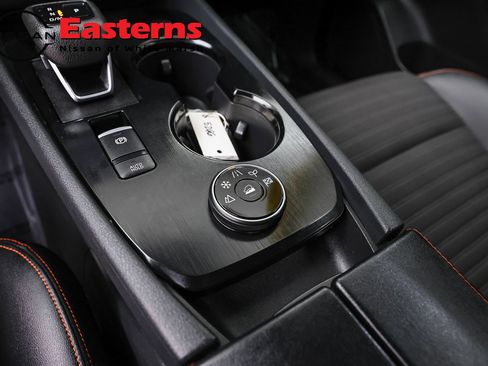 Used 2026 Nissan Rogue SV AWD/4WD image 19