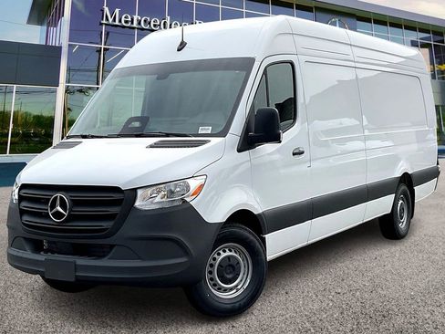 New 2025 Mercedes-Benz Sprinter 2500 image 2