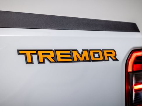 Used 2023 Ford Maverick Tremor w/ Tremor Off-Road Package AWD/4WD image 15