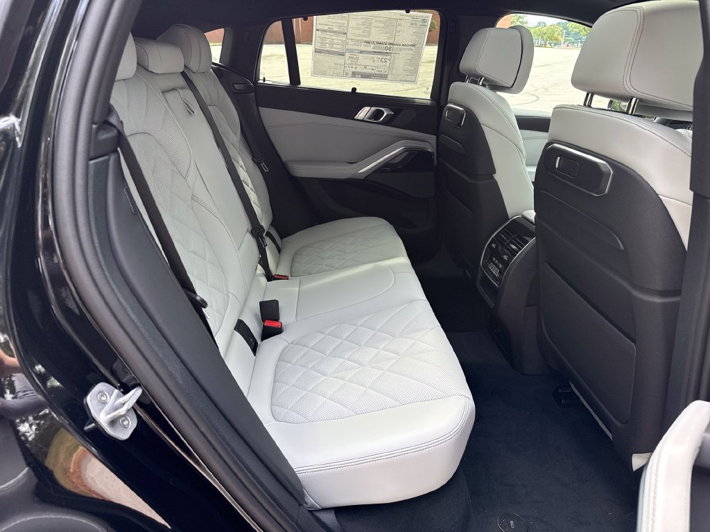 New 2027 BMW X6 xDrive40i w/ Executive Package AWD/4WD image 26