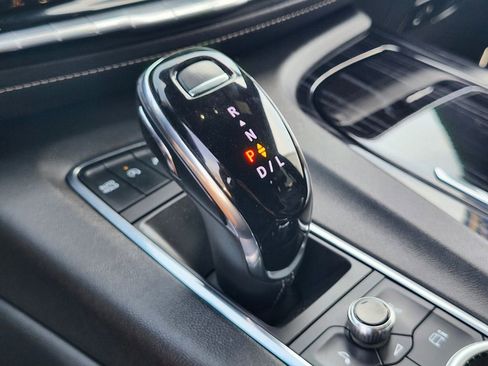 Used 2023 Cadillac Escalade Sport AWD/4WD image 28