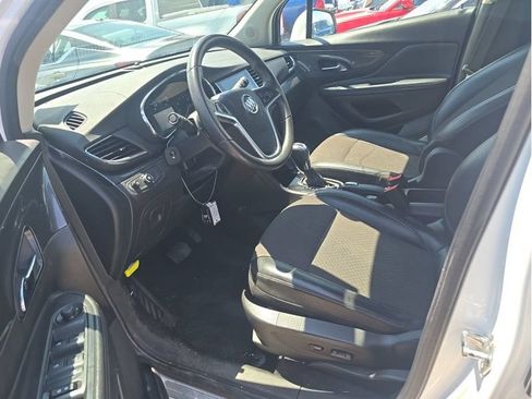Used 2021 Buick Encore Preferred FWD image 21