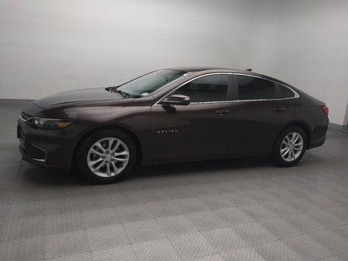 Used 2016 Chevrolet Malibu LT image 2