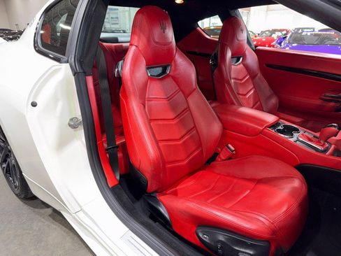 Used 2015 Maserati GranTurismo Sport image 60