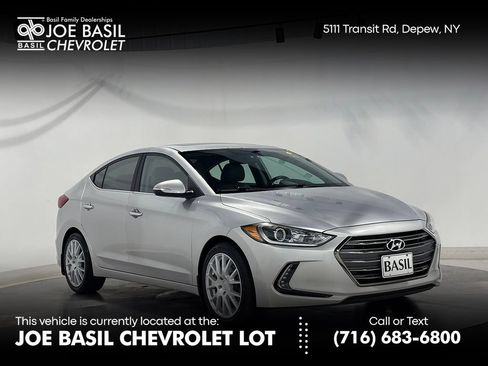 Used 2017 Hyundai Elantra Limited w/ Limited Tech Package 04 FWD image 1