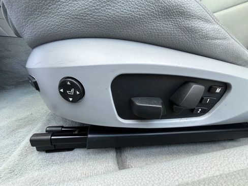 Used 2008 BMW 135i Coupe image 10