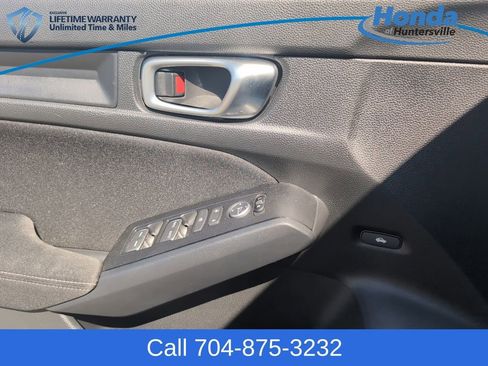 Used 2023 Honda Civic Sport image 26