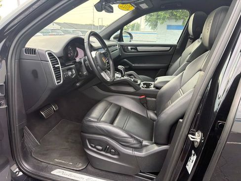 Used 2022 Porsche Cayenne S AWD/4WD image 17