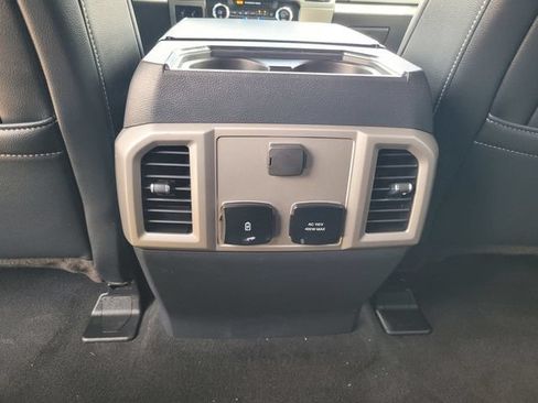 Certified 2022 Ford F250 Lariat w/ Black Appearance Package AWD/4WD image 15