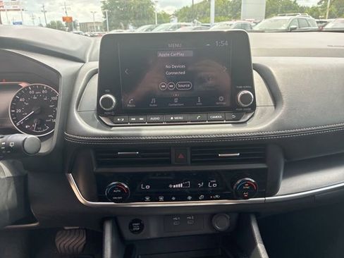 Used 2025 Nissan Rogue SV FWD image 24