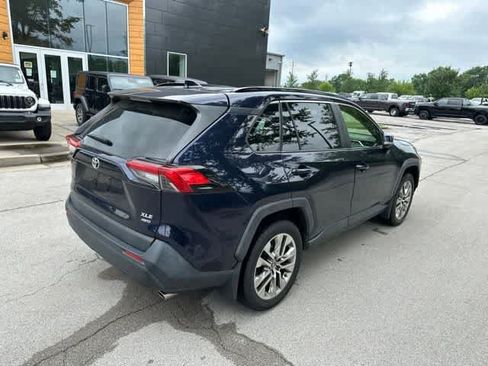 Used 2019 Toyota RAV4 XLE Premium w/ Cold Weather Package AWD/4WD image 22