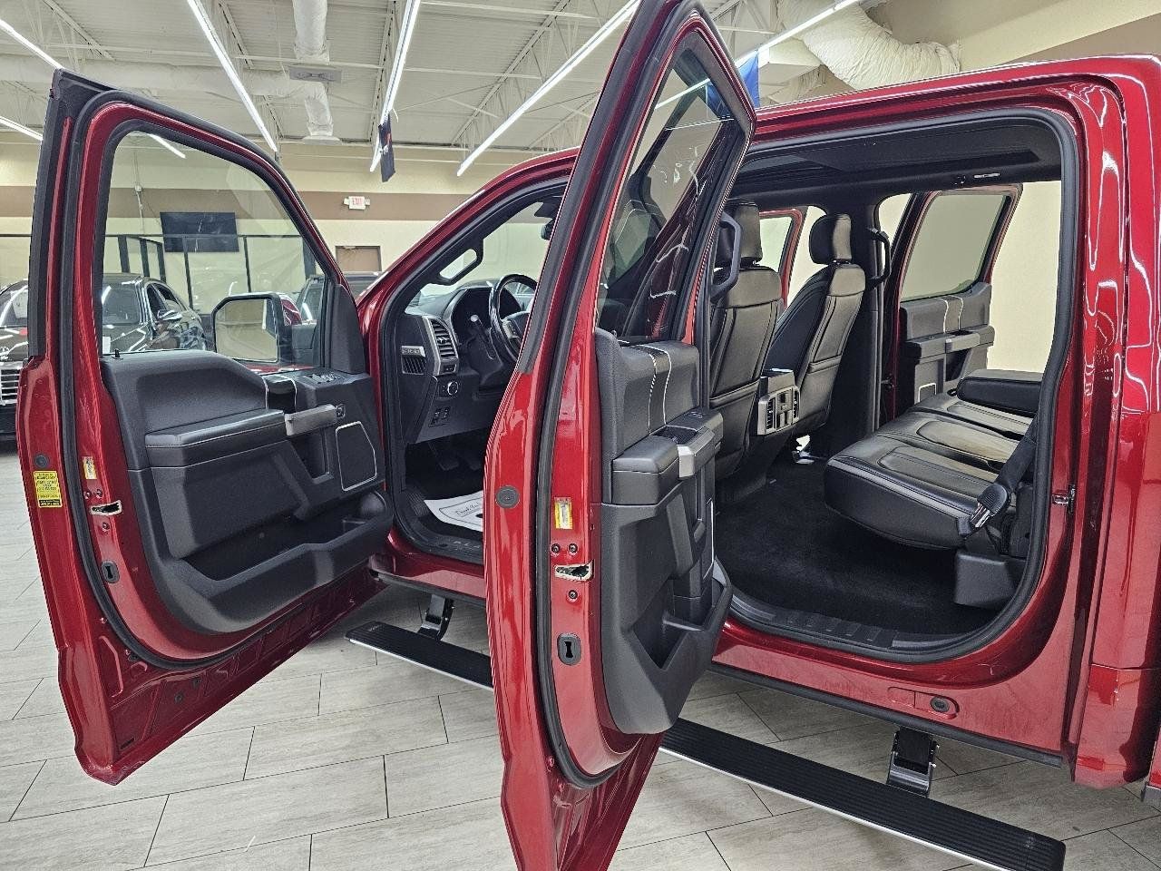 Used 2018 Ford F150 Platinum w/ Equipment Group 701A Luxury RWD image 16