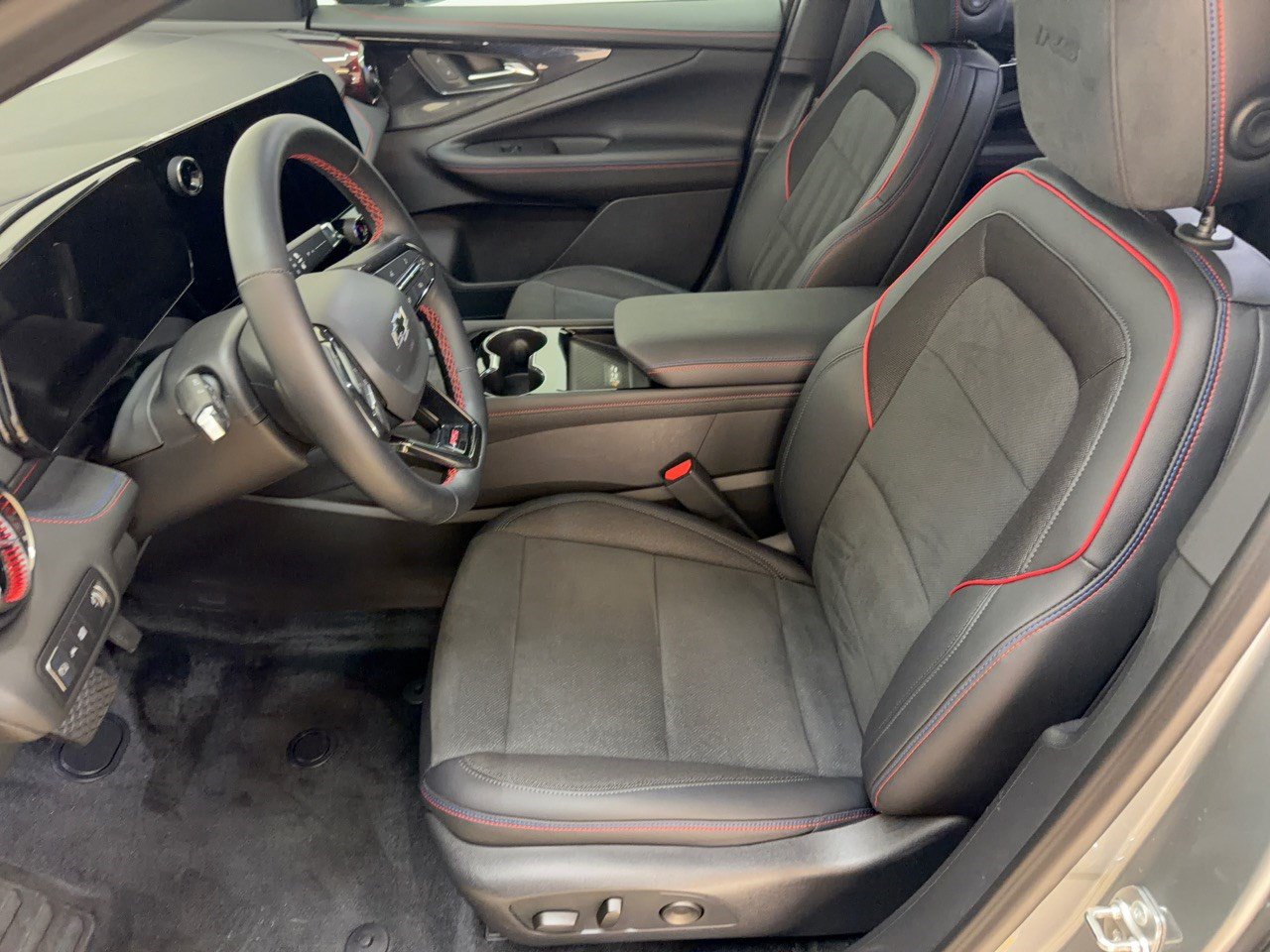 Used 2024 Chevrolet Blazer EV RS AWD/4WD image 5