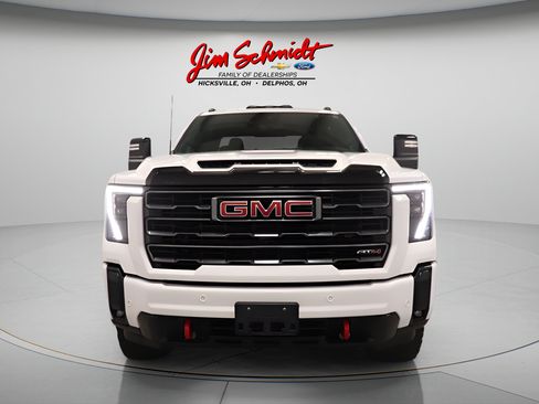 Used 2026 GMC Sierra 2500 AT4 w/ AT4 Premium Plus Package AWD/4WD image 3