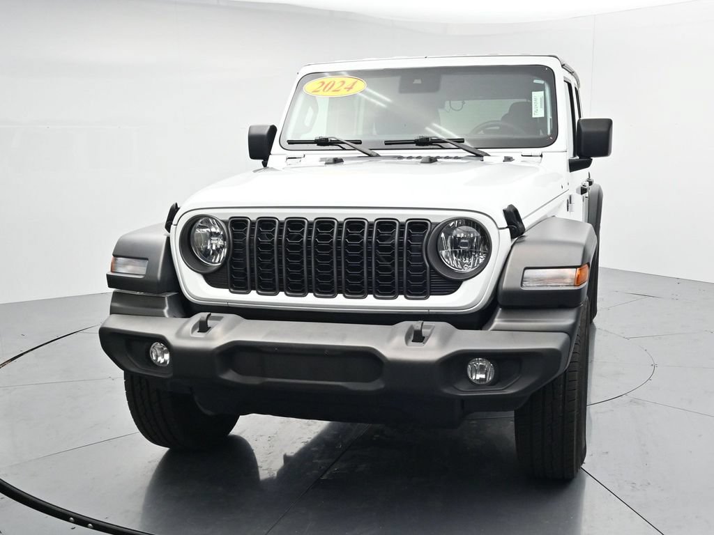 Used 2024 Jeep Wrangler Unlimited Sport AWD/4WD image 3