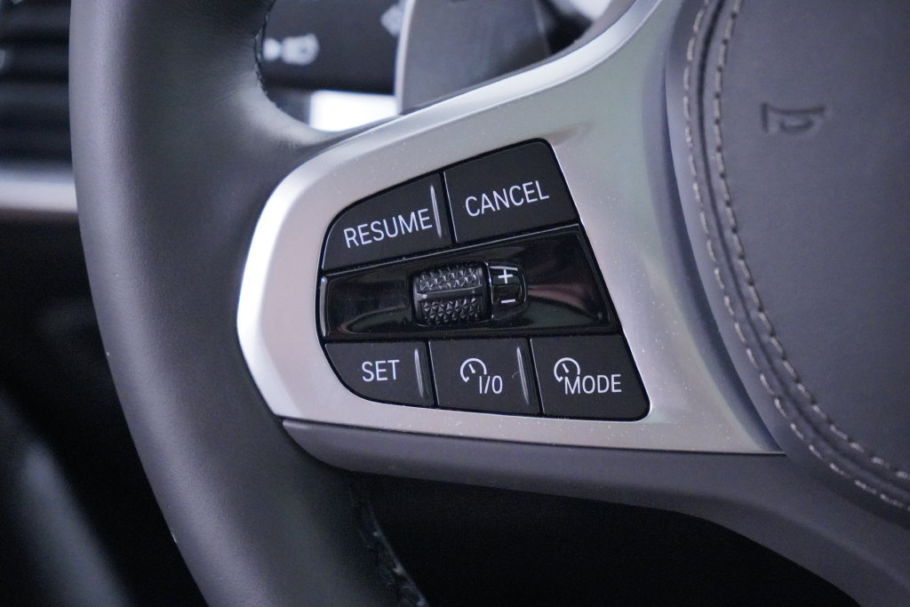 Used 2026 BMW X7 xDrive40i w/ M Sport Package AWD/4WD image 14