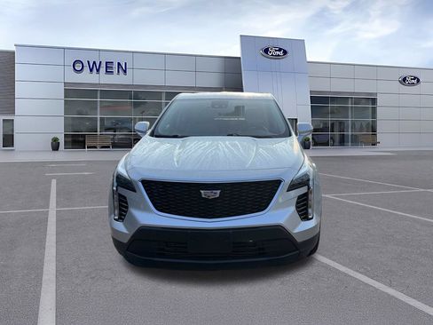 Used 2020 Cadillac XT4 Luxury w/ Cold Weather Package AWD/4WD image 2