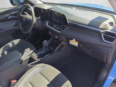 Used 2024 Chevrolet TrailBlazer LT FWD image 23