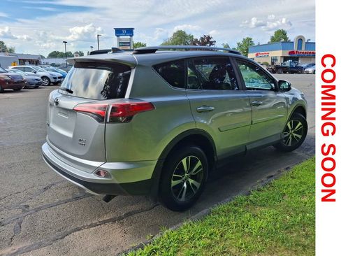 Used 2018 Toyota RAV4 XLE w/ Plus Extra Value Package AWD/4WD image 5