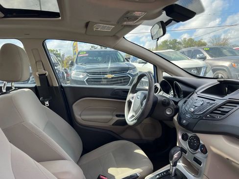 Used 2018 Ford Fiesta SE image 17