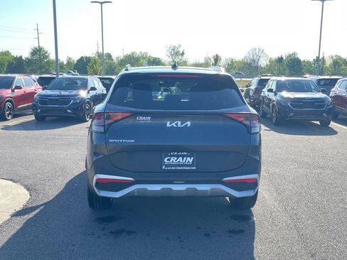 Used 2025 Kia Sportage EX w/ Premium Package image 6
