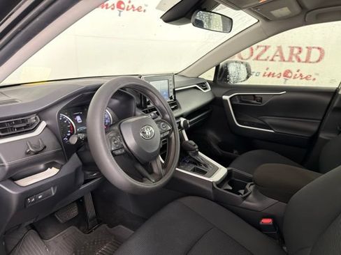 Used 2020 Toyota RAV4 LE FWD image 12