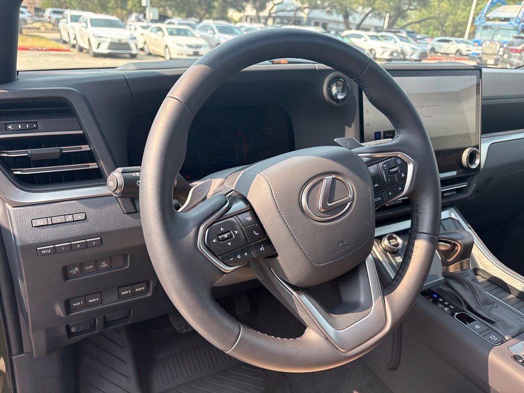 Certified 2026 Lexus GX 550 AWD/4WD image 13
