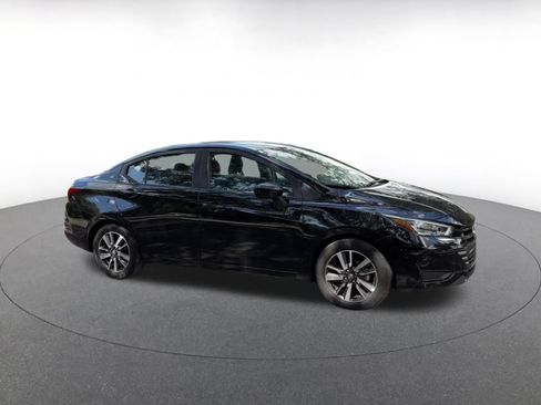 Used 2025 Nissan Versa SV FWD image 2