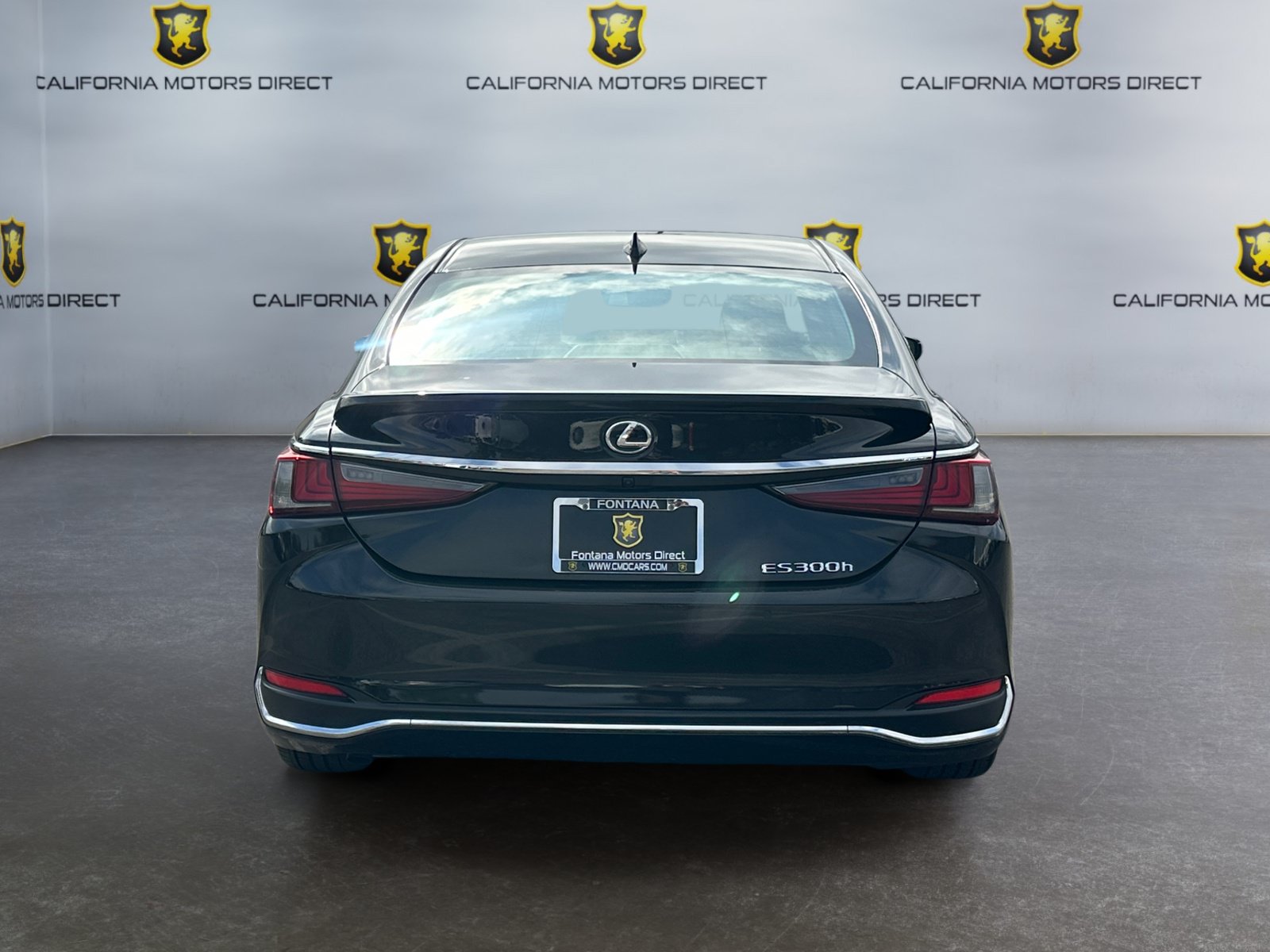 Used 2024 Lexus ES 300h w/ Premium Package FWD image 4