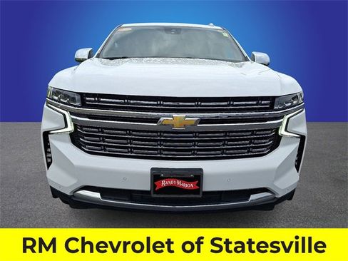Used 2024 Chevrolet Suburban Premier image 2