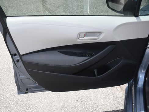 Certified 2022 Toyota Corolla LE FWD image 9