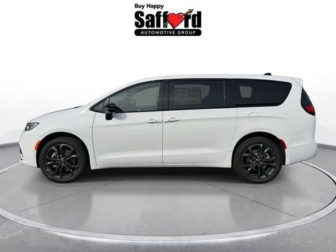 New 2026 Chrysler Pacifica Select AWD/4WD image 5