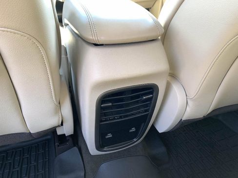 Used 2019 Lincoln MKC Premiere image 40