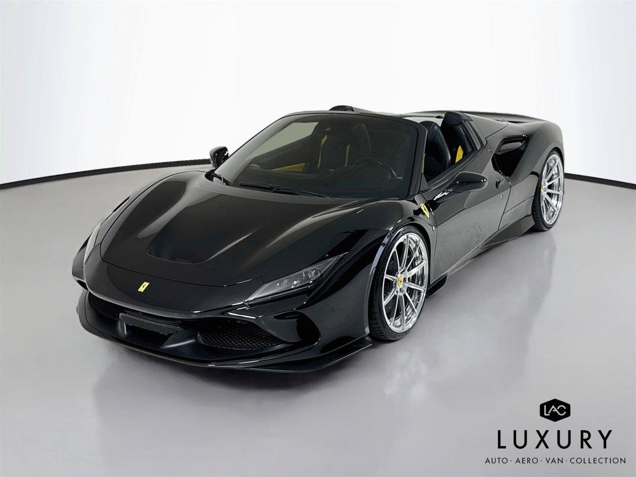 Used 2021 Ferrari F8 Tributo RWD image 4