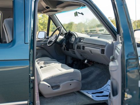 Used 1997 Ford F350 XLT image 39