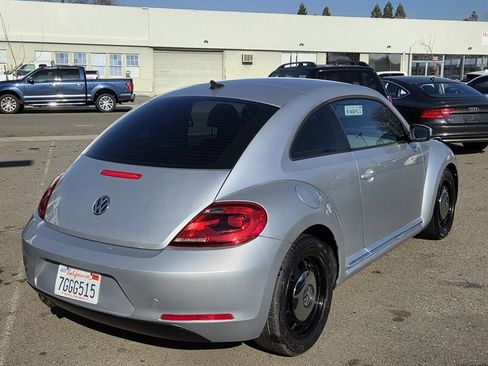 Used 2014 Volkswagen Beetle 2.5 image 6